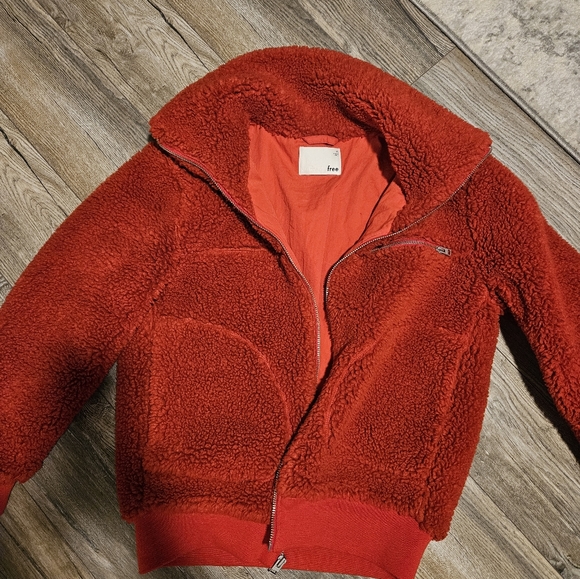 Aritzia sherpa jacket - Picture 1 of 3